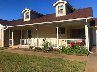 403 S Hillside Dr, Brenham, TX 77833