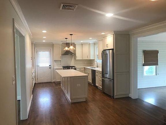 2nd image of 6311 Park Ln