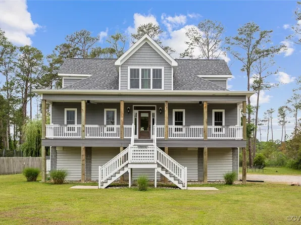 4 Walters Ln, Poquoson, VA 23662