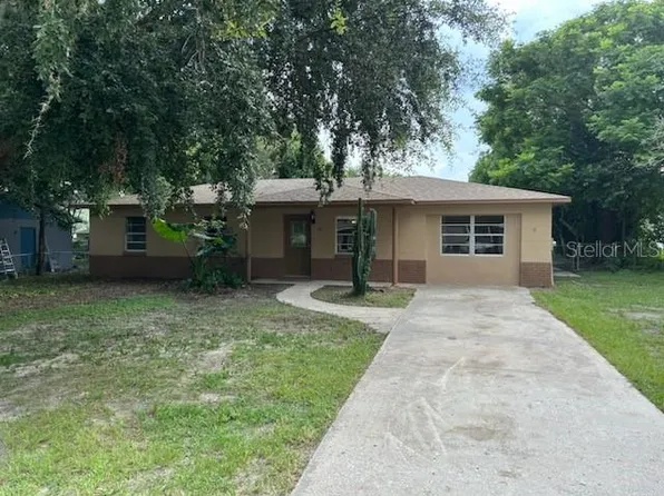 415 Winners Cir, Lady Lake, FL 32159