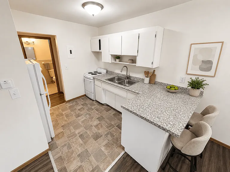 Adrian Apartments (CLO) — Photo 26