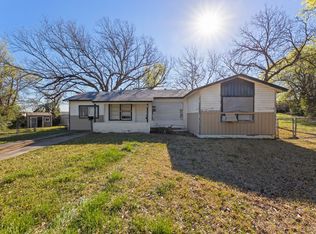 2313 Sharlis Cir, Grand Prairie, TX 75050