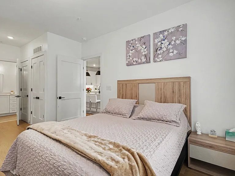 3000 South Blvd #105 — Photo 9
