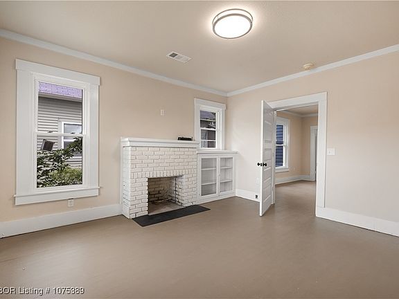 4th image of 8 N 15th St
