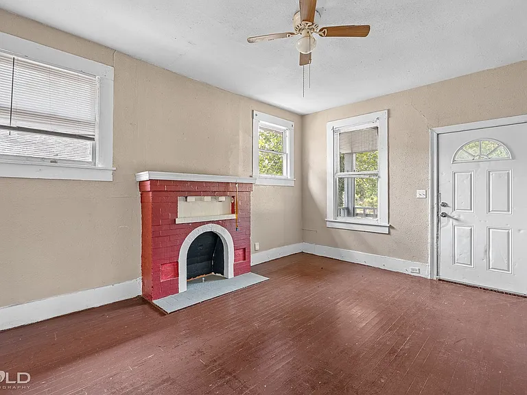 315 Robinson Pl — Photo 19