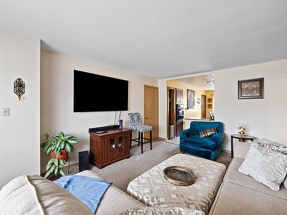 3rd image of 5506 W Oklahoma Ave #2