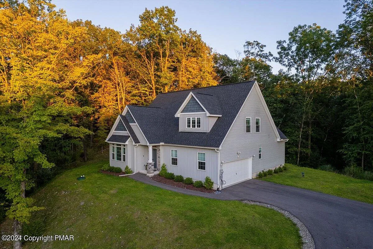 304 Reagan Dr photo 1