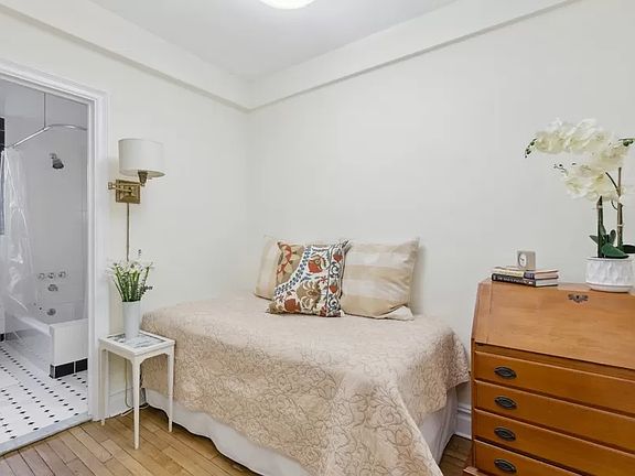5th image of 400 E 52nd St APT 5E