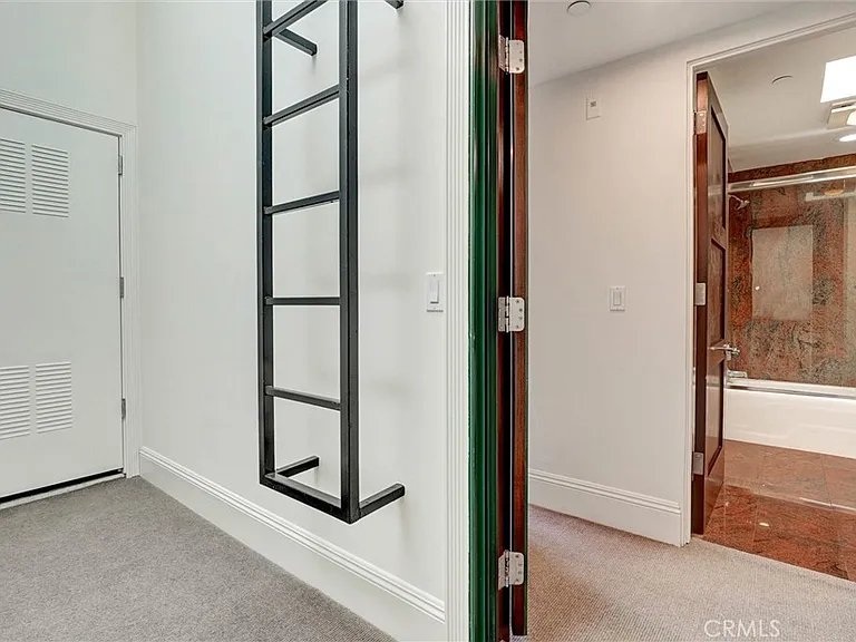 2323 S Beverly Glen Blvd #8 — Photo 27