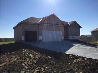 615 NW 111th Ter, Kansas City, MO 64155