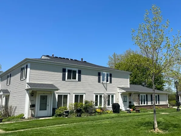 1110 Cove Dr #218-C, Prospect Heights, IL 60070
