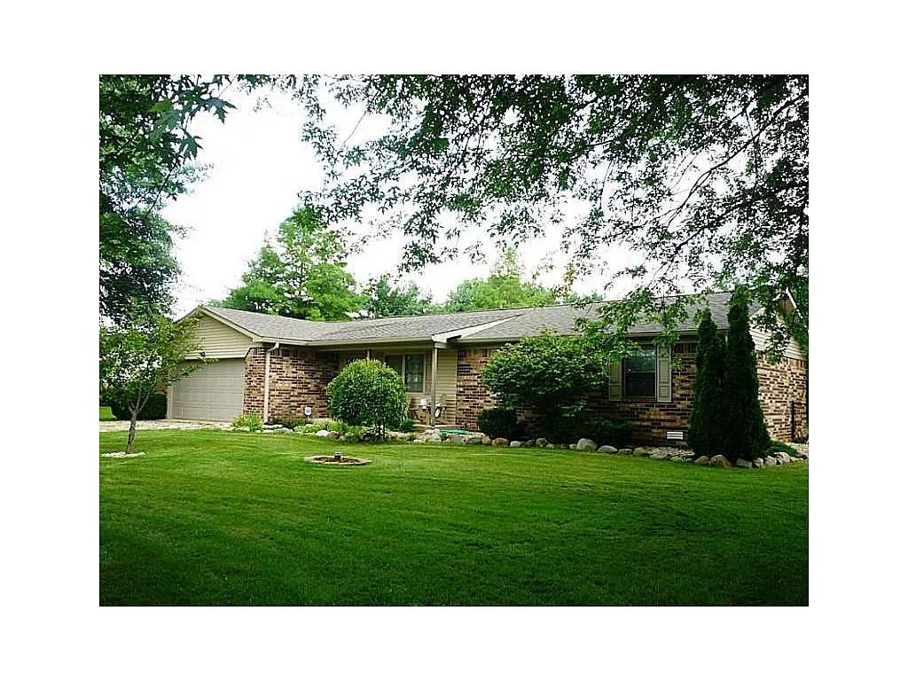 5877 Cardinal Ct photo 1