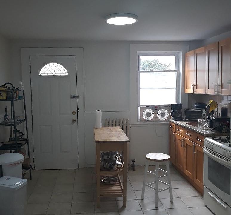 2nd image of 59 Halsey St #3