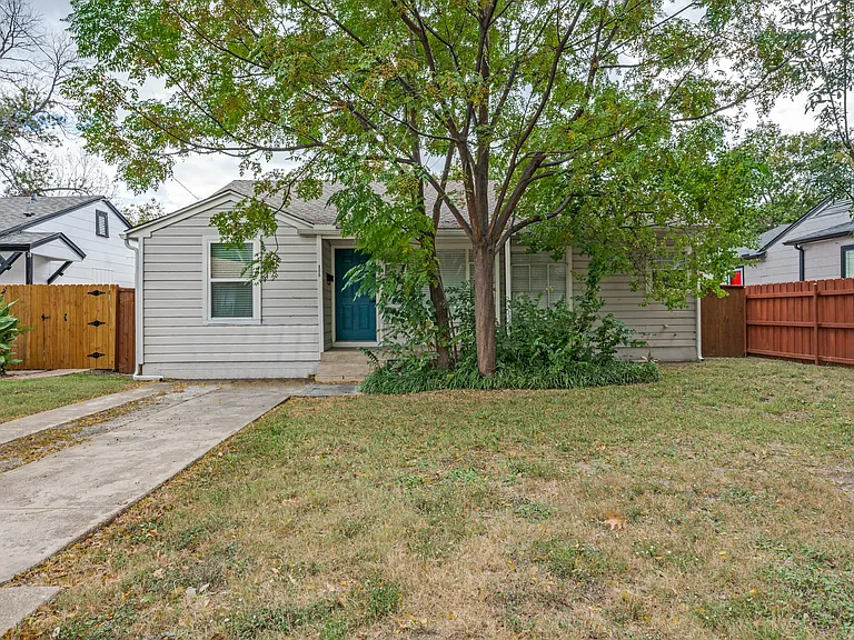 4229 Valentine St — Photo 1