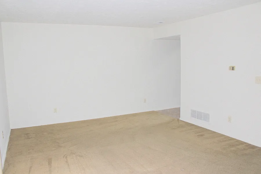 2478 Spring Valley Pike — Photo 3