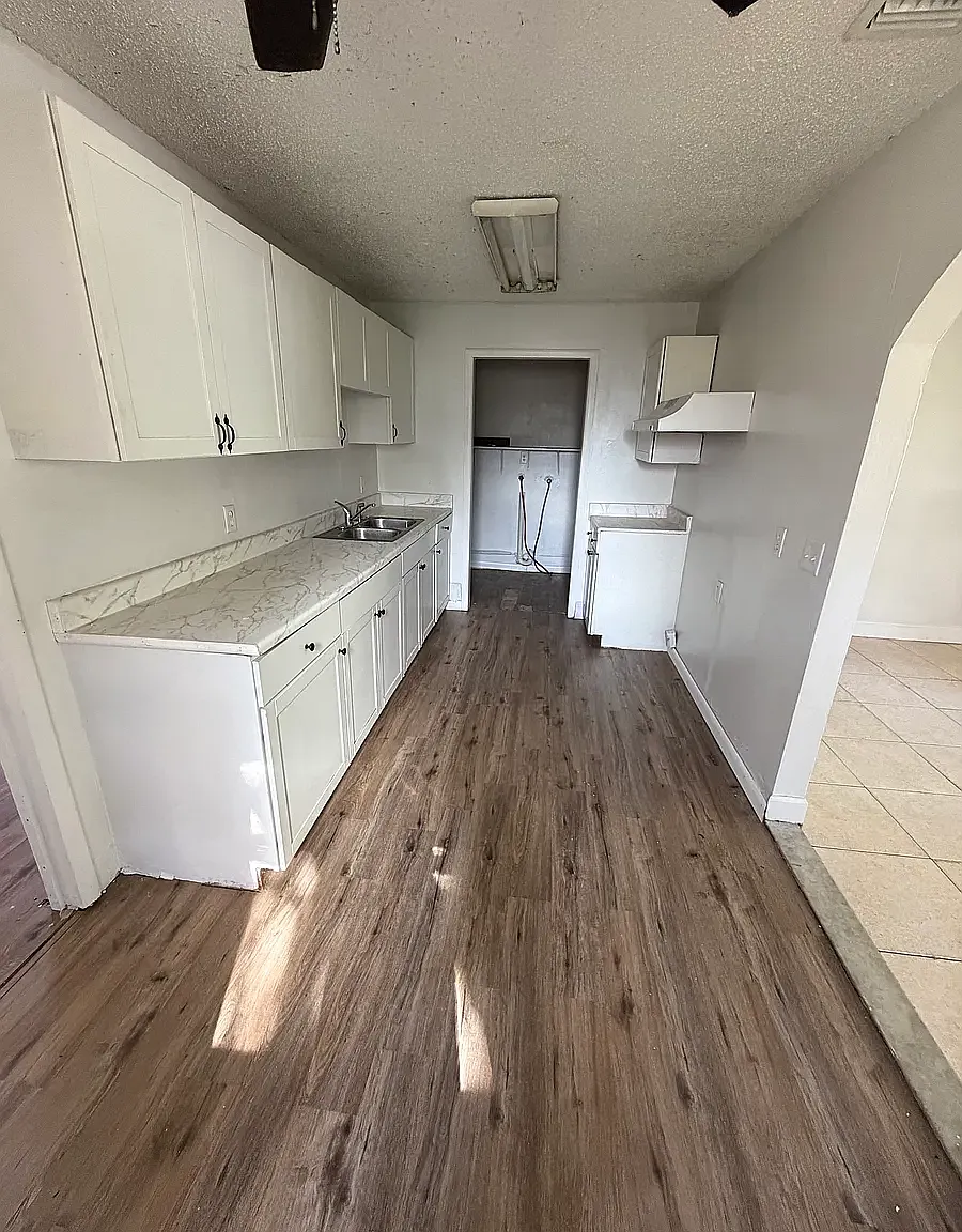 4 bed, 1350 sqft, $1,400 — Photo 4