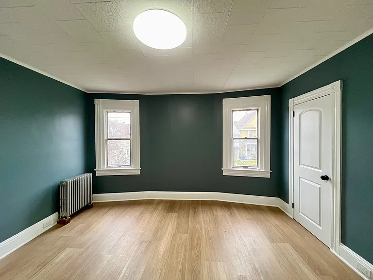 12 S Irving Ave — Photo 9