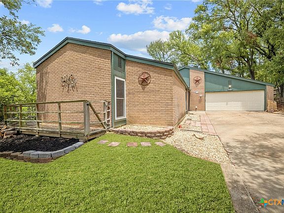 4th image of 4006 Robinhood Dr