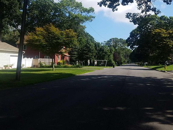 5th image of 7 White Oak St