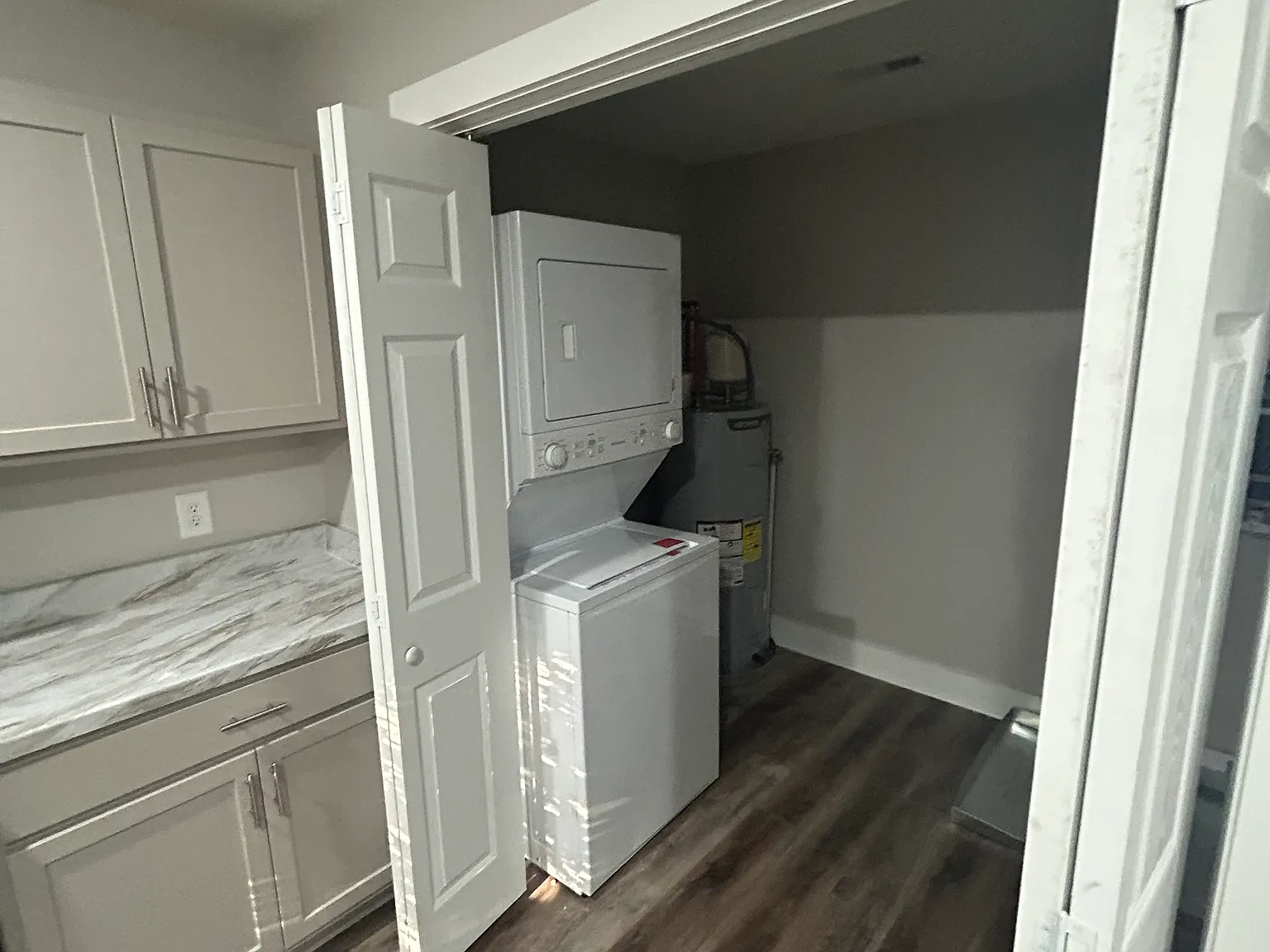 2 bed, 800 sqft, $1,250 — Photo 2