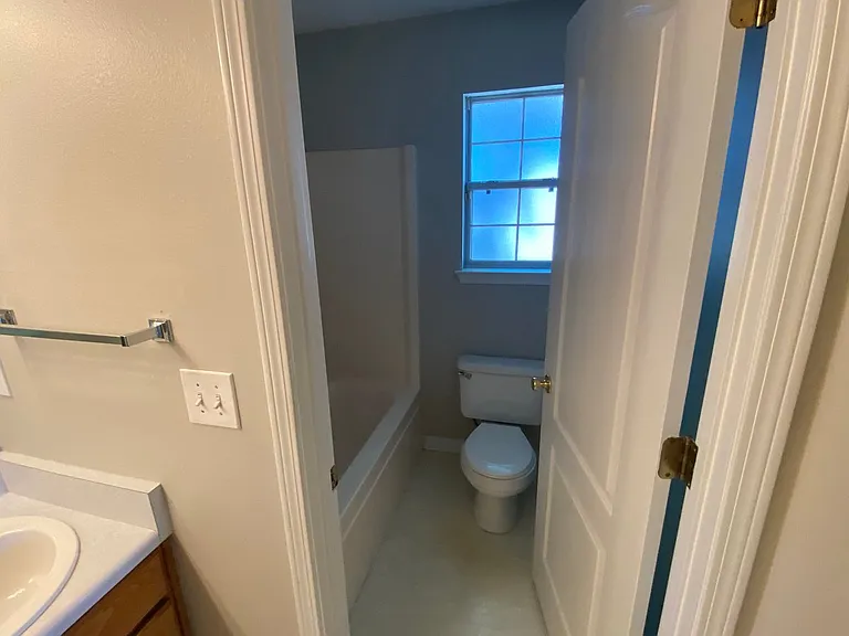 113 Oakhill Ave — Photo 7