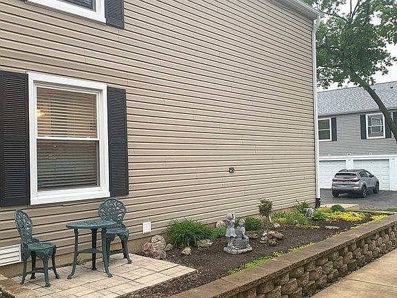 3rd image of 477 Sidney Ave Unit B