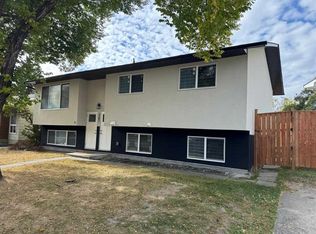 387 W Templeview Dr NE, Calgary, AB T1Y 3W3