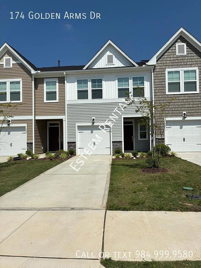 3 bed, 2.5 bath, 1600 sqft, $1,720 — Photo 1