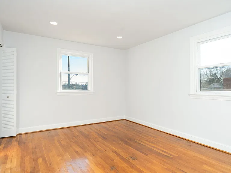 10026 Lorain Ave — Photo 28