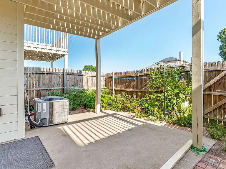 12503 Bay Ave — Photo 24