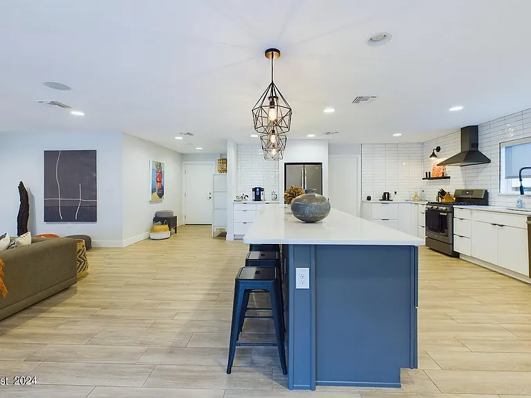 1445 Bayshore Dr — Photo 10