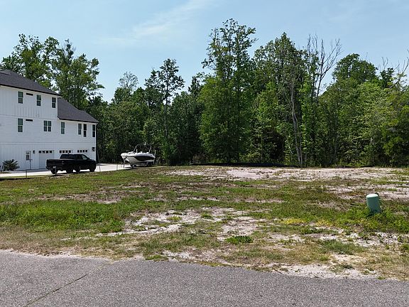 5th image of 208 River Oats Court