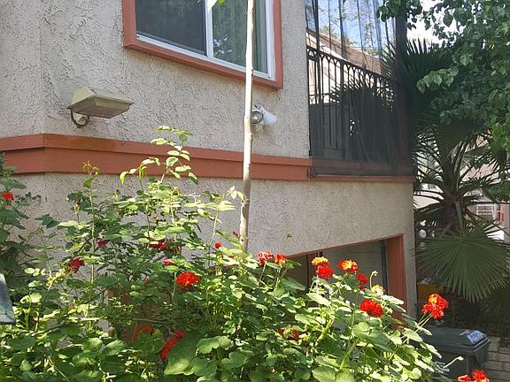 4th image of 468 W Graves Ave