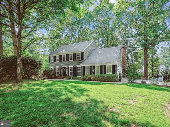 5068 Willow Oak Pl, Dumfries, VA 22025