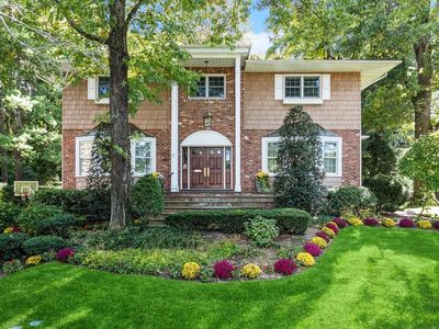 25 Wren Drive, Roslyn, NY, 11576