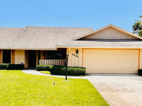 7995 SE Trenton Avenue Avenue, Hobe Sound, FL 33455