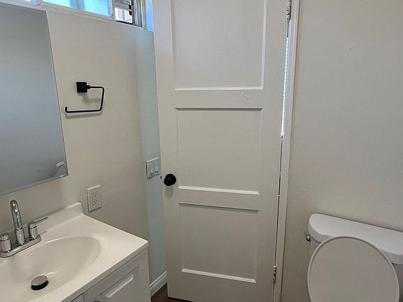 4th image of 305 E Colorado Blvd APT 8