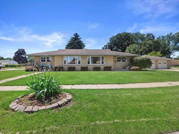1307-1309 N Lexington Dr, Janesville, WI 53545