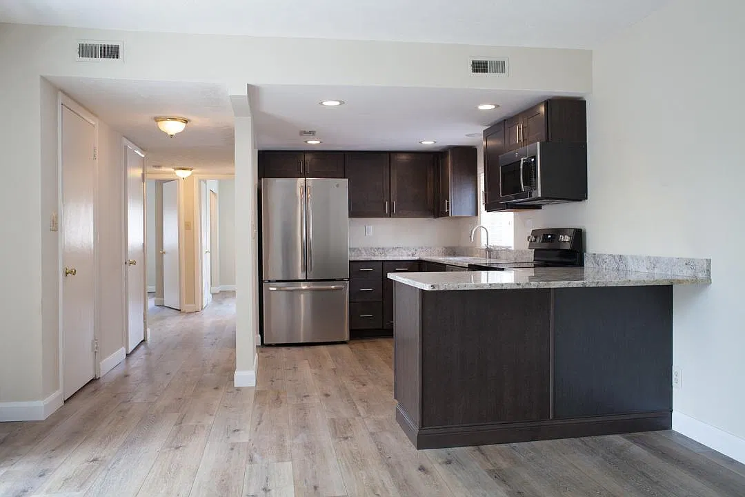 3 bed, $2,010 — Photo 1