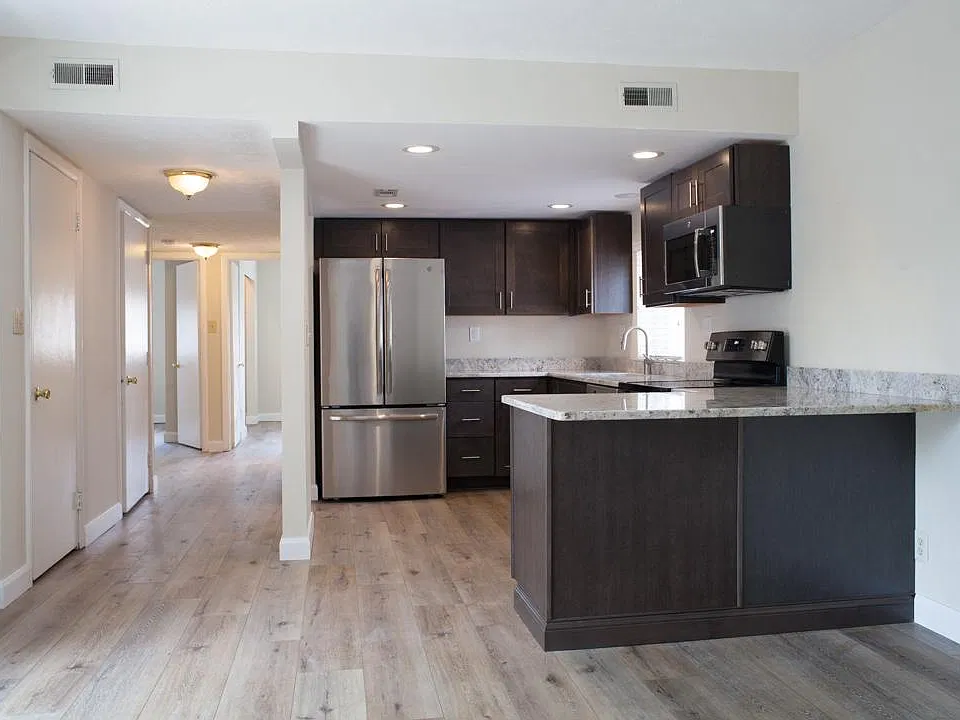 180 Chittenden Ave
