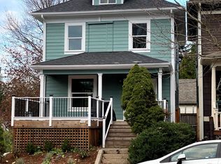 1903 SE Stark St, Portland, OR 97214