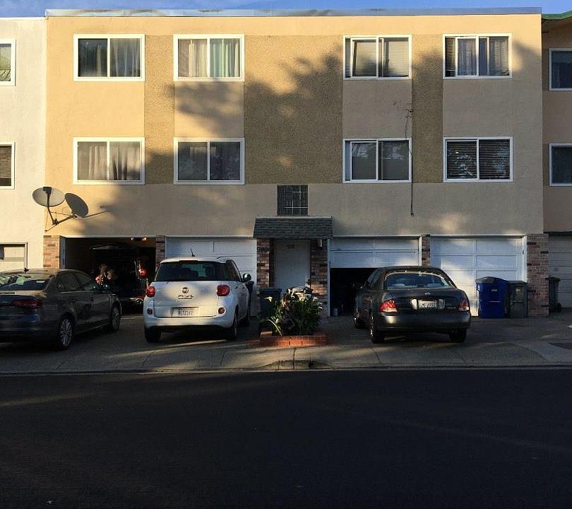 1st image of 978 Nora Way