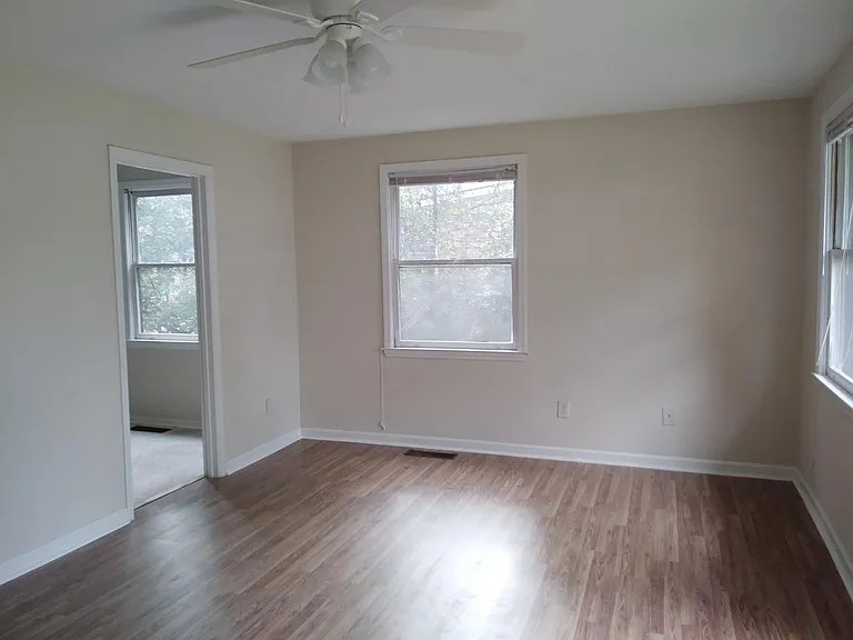 1610 Bryn Mawr Ave — Photo 7