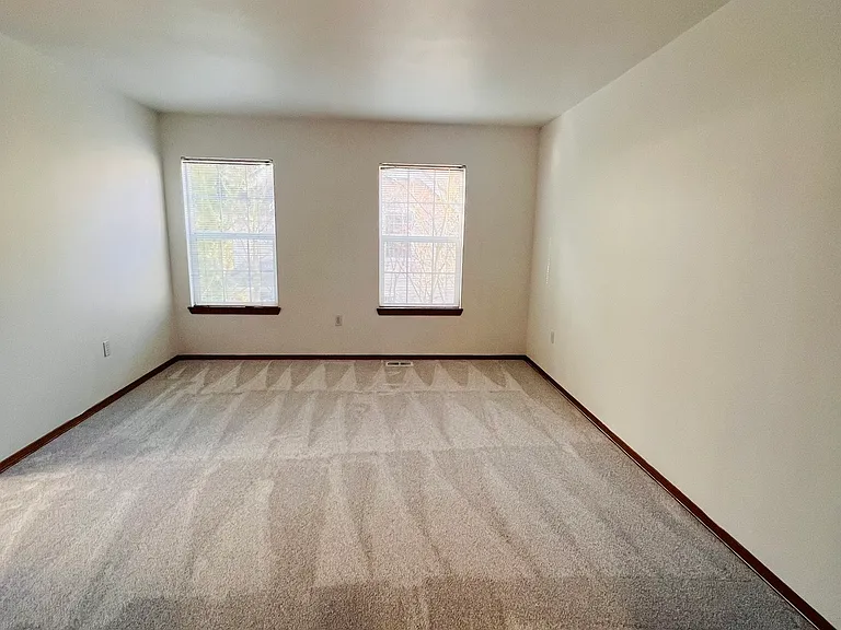 344 227th Ln NE — Photo 32