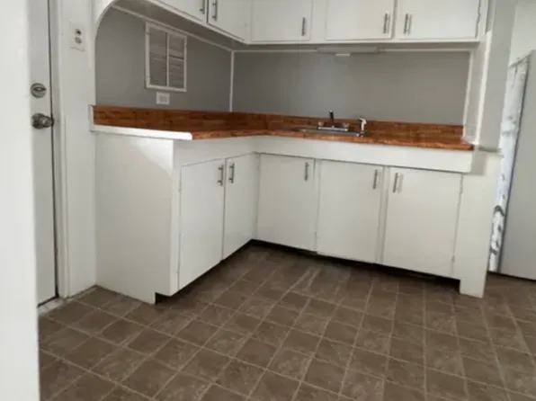 443 Hanover St #2-A, Manchester, NH 03104