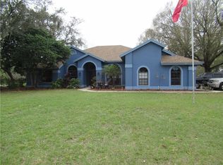 3502 Oak Club Ct, Plant City, FL 33566