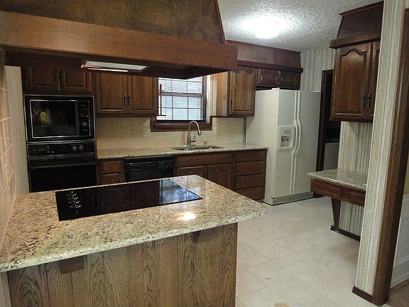 Granite just put into the kitchen 