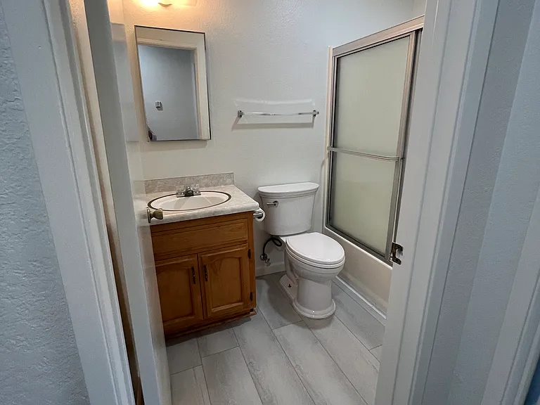 21550 Westwood Blvd — Photo 7