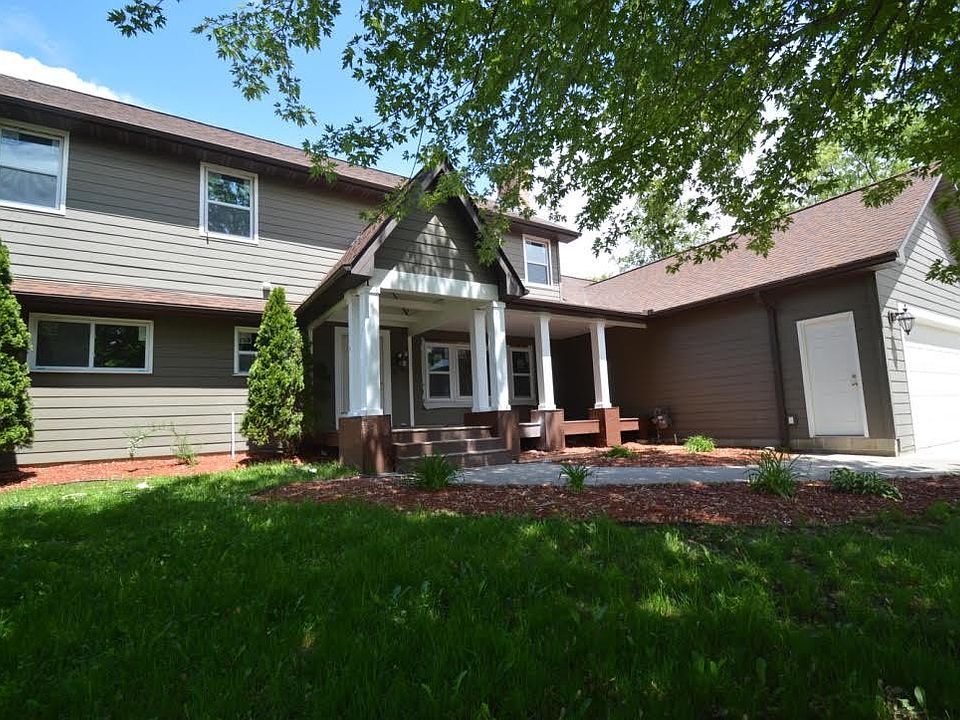 1st image of 16220 14th Ave N