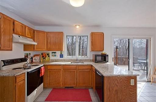 2nd image of 32 Briar Dr